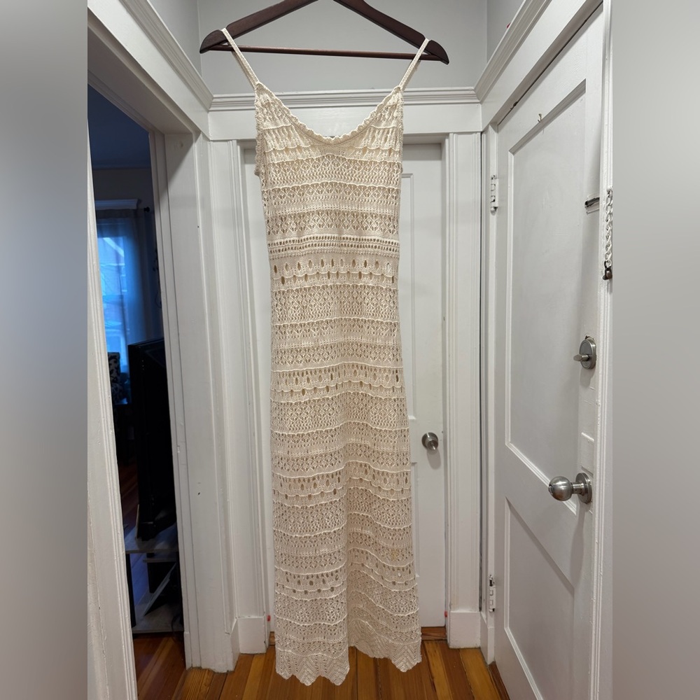 Elegant Cream Lace Dress